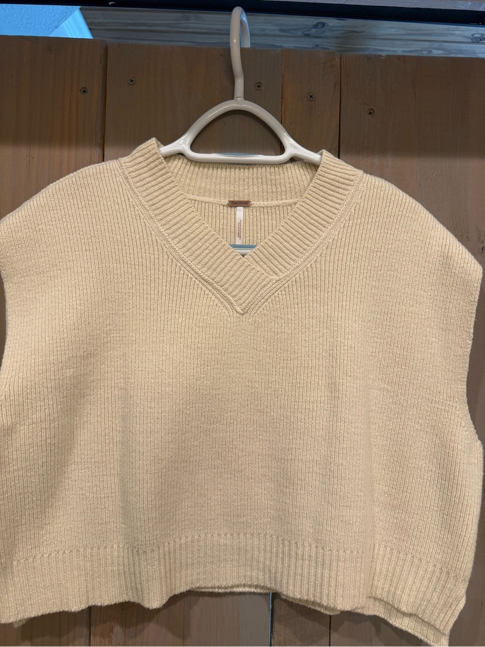 FREE PEOPLE - V Neck Knit Sweater - Cream